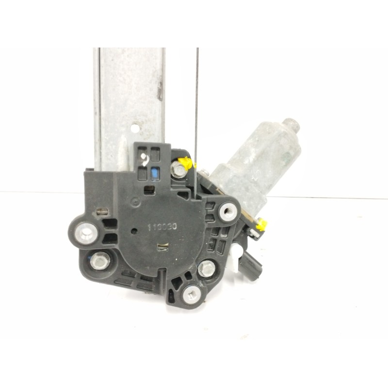 ELEVALUNAS DELANTERO IZQUIERDO