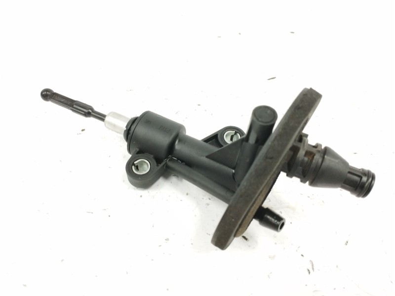 Recambio de bomba embrague para opel corsa d 1.4 16v referencia OEM IAM 55190993  