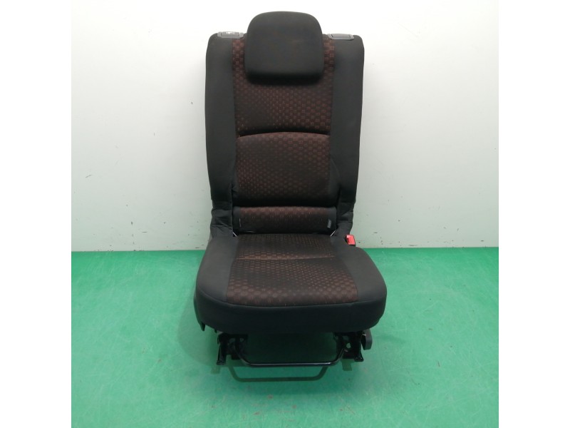 Recambio de asientos trasero derecho para toyota verso 1.6 16v cat referencia OEM IAM  OBSERVAR FOTOS 
