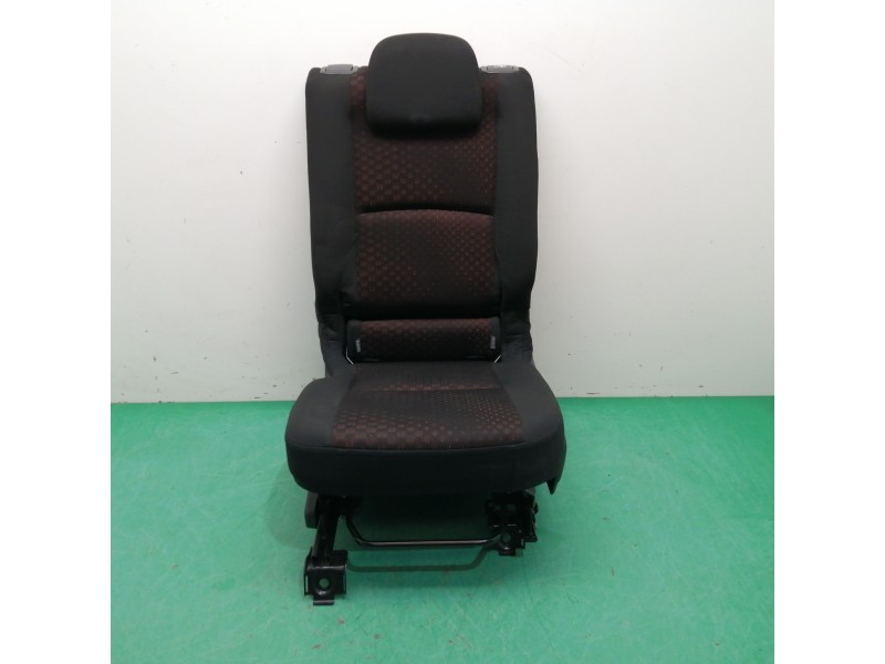 Recambio de asientos trasero izquierdo para toyota verso 1.6 16v cat referencia OEM IAM Recambio de asientos trasero izquierdo para toyota verso 1.6 16v cat referencia OEM IAM