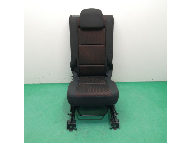 Recambio de asiento trasero medio para toyota verso 1.6 16v cat referencia OEM IAM Recambio de asiento trasero medio para toyota verso 1.6 16v cat referencia OEM IAM