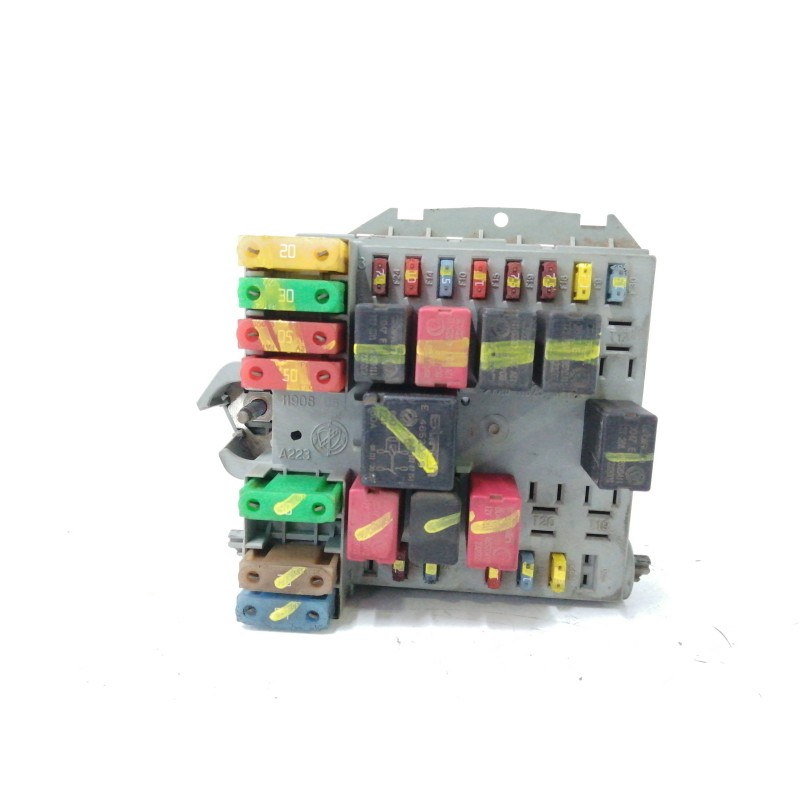 Recambio de caja reles / fusibles para fiat stilo (192) 1.9 8v jtd cat referencia OEM IAM 51781081  