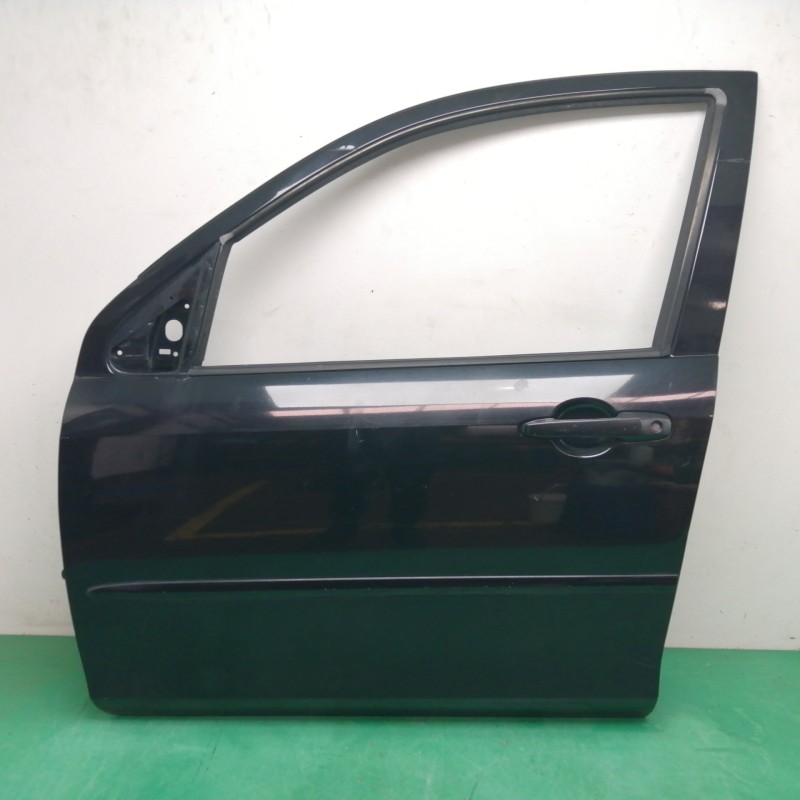 Recambio de puerta delantera izquierda para mazda 2 berlina (dy) 1.4 diesel cat referencia OEM IAM  OBSERVAR FOTOS 