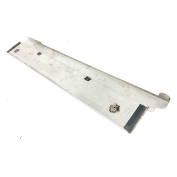 Recambio de moldura para isuzu trooper 3.0 dti (3-trg.) referencia OEM IAM  PUERTA LATERAL 