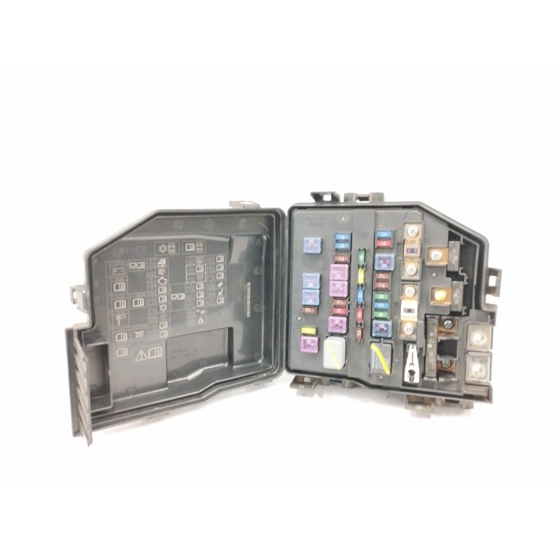 CAJA RELES / FUSIBLES