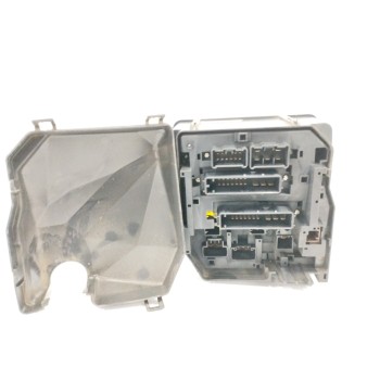 Recambio de caja reles / fusibles para honda cr-v (re) 2.2 dtec cat referencia OEM IAM 25SWYE02  