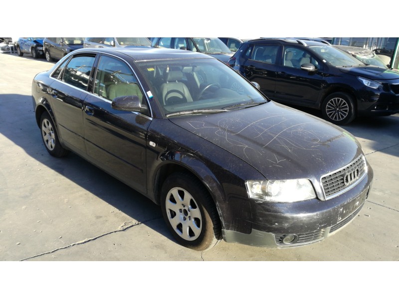 AUDI A4 BERLINA (8E)