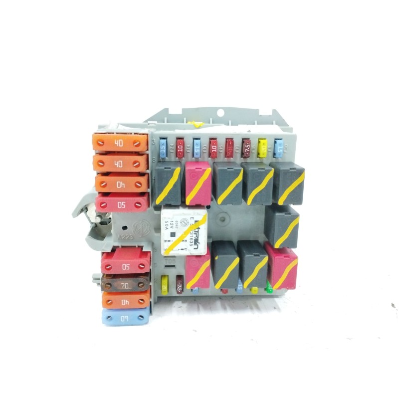Recambio de caja reles / fusibles para fiat croma (194) 1.9 jtd 16v cat referencia OEM IAM 51738103  