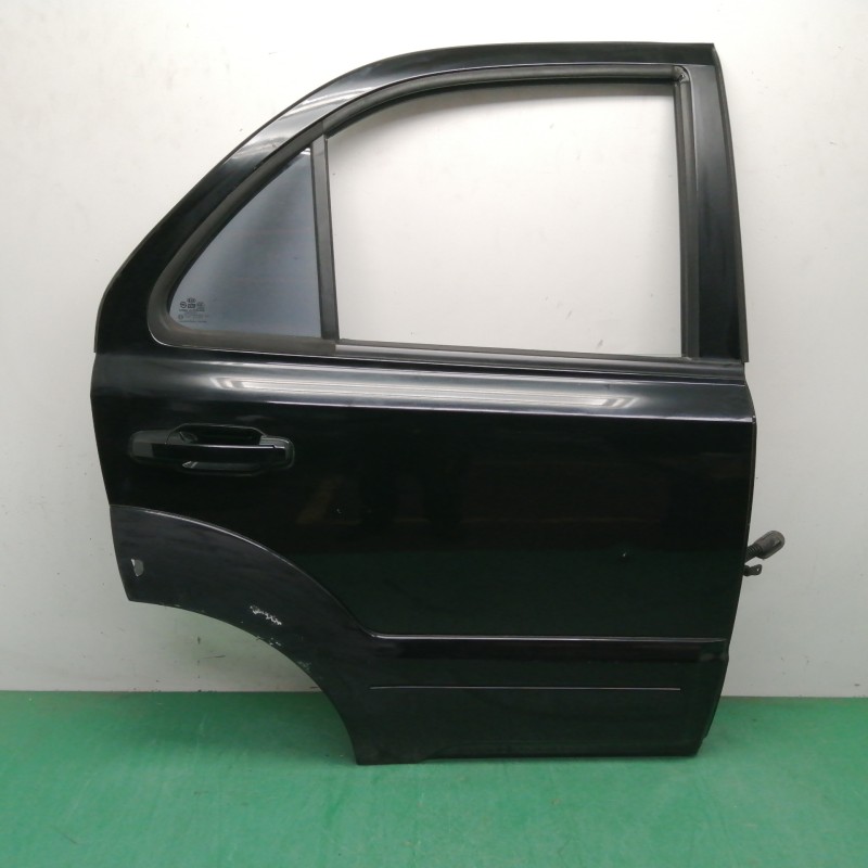 Recambio de puerta trasera derecha para kia sorento i (jc) 2.5 crdi referencia OEM IAM  OBSERVAR FOTOS 