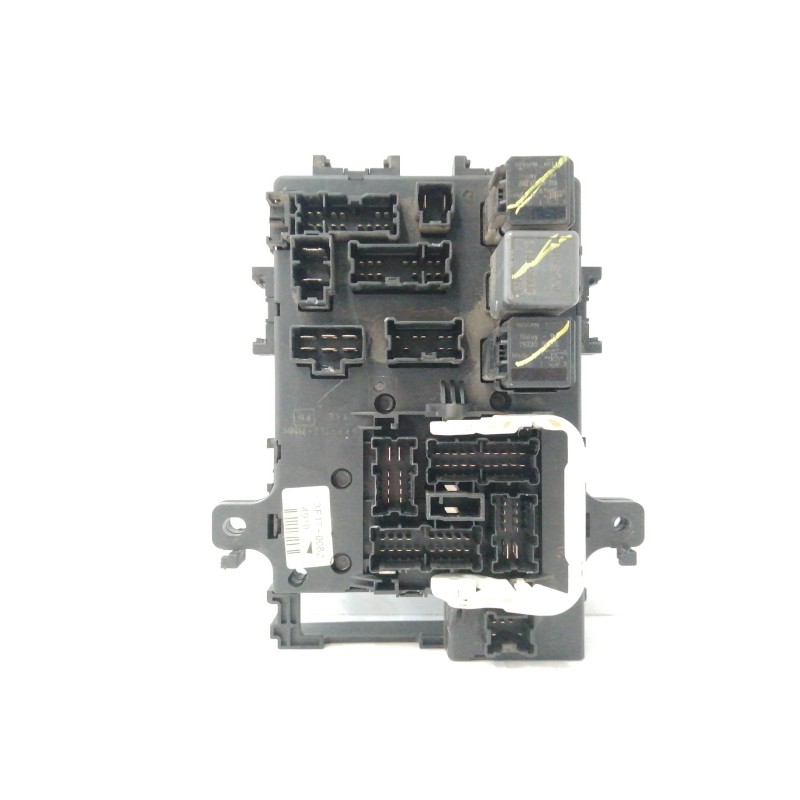 CAJA RELES / FUSIBLES