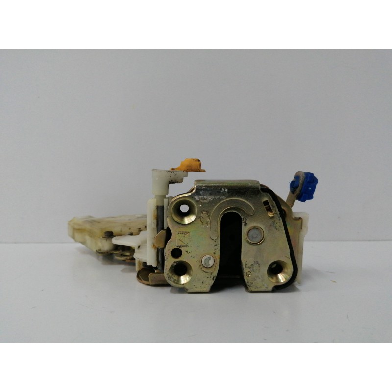 Recambio de cerradura puerta delantera izquierda para nissan terrano/terrano.ii (r20) 2.7 turbodiesel referencia OEM IAM 8055391