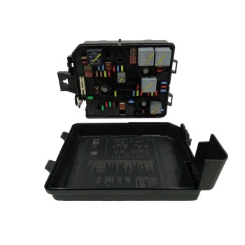 Recambio de caja reles / fusibles para opel corsa e 1.4 referencia OEM IAM 13451890  