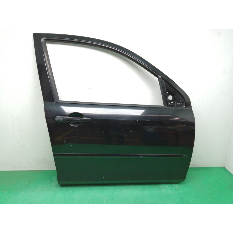 Recambio de puerta delantera derecha para mazda 2 berlina (dy) 1.4 diesel cat referencia OEM IAM  DAÑADA 