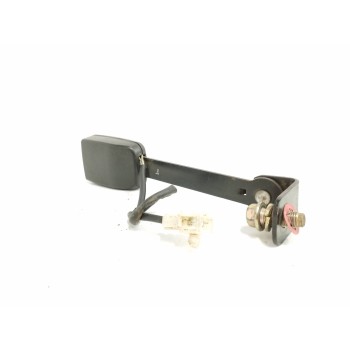Recambio de enganche cinturon derecho para dfsk v22 1.3 cc referencia OEM IAM DFYA2018 DELANTERO 8212110
