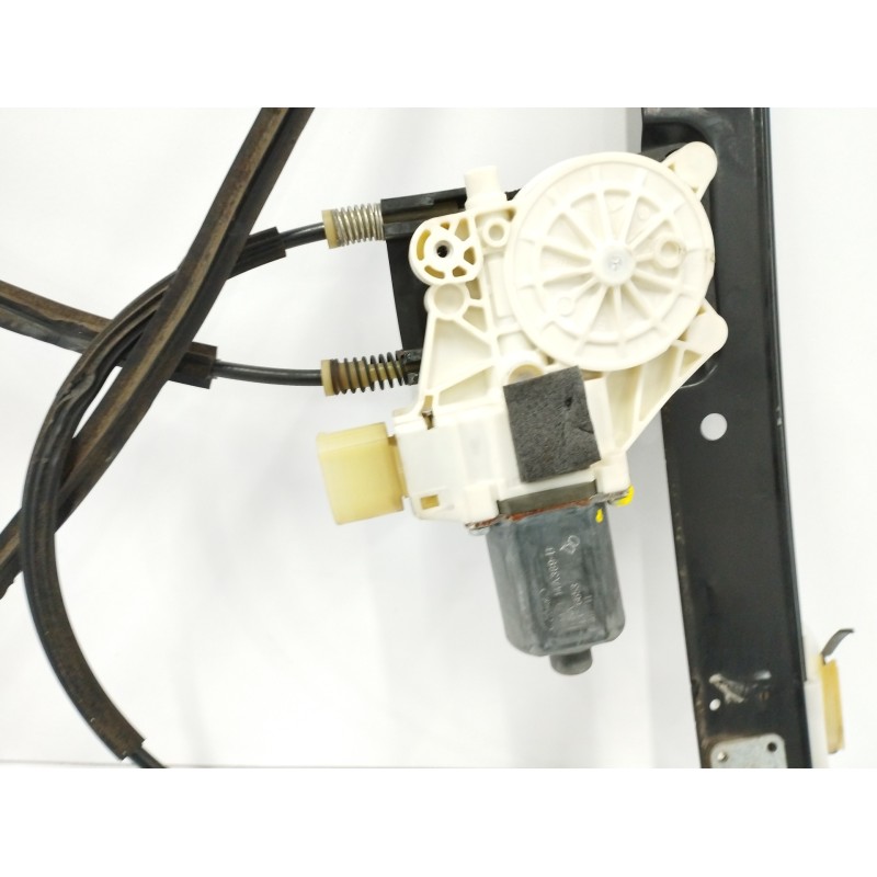 ELEVALUNAS DELANTERO IZQUIERDO 6M2114A389B