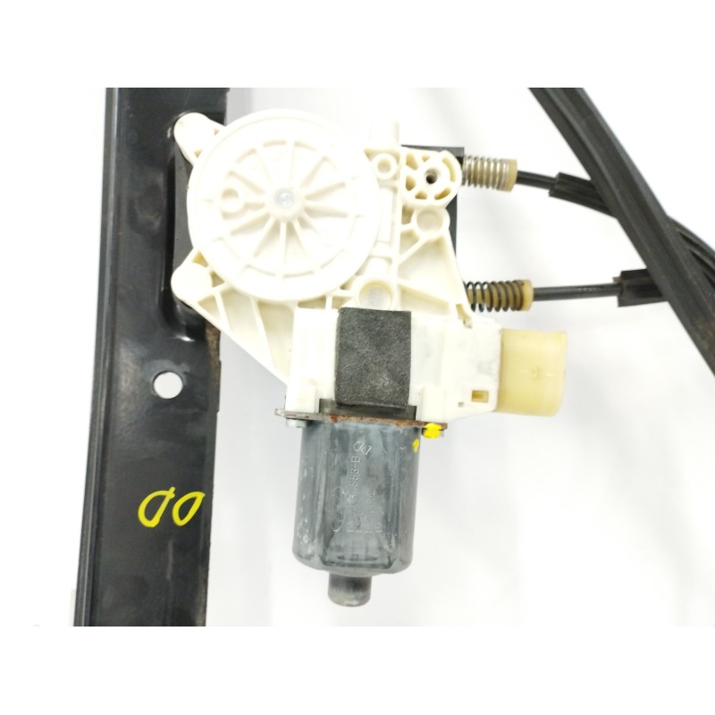 ELEVALUNAS DELANTERO DERECHO 6M2114553B