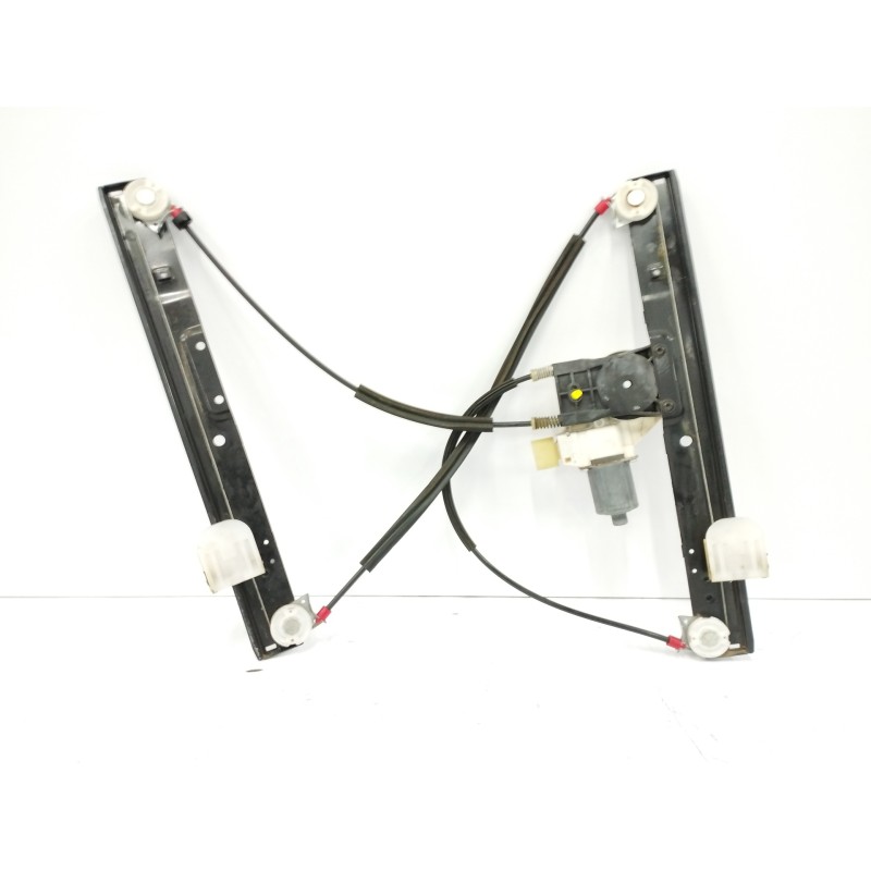 ELEVALUNAS DELANTERO DERECHO 6M2114553B