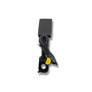 Recambio de enganche cinturon derecho para mercedes-benz clase m (w166) 2.1 cdi cat referencia OEM IAM A1668600169 DELANTERO 