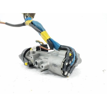 Recambio de antirrobo para ssangyong rodius 2.7 turbodiesel cat referencia OEM IAM 8697008110  