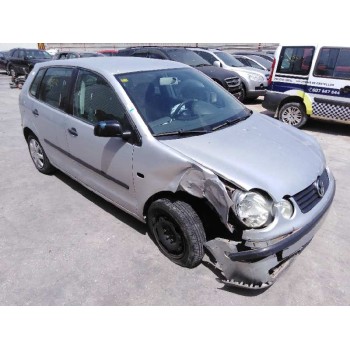 VOLKSWAGEN POLO (9N1)