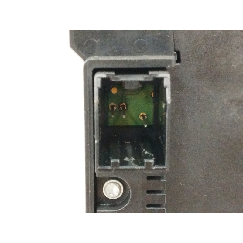 SISTEMA AUDIO / RADIO CD CONTROLES RADIO