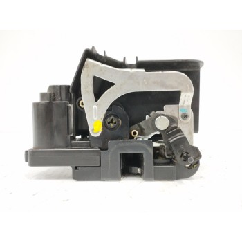 Recambio de cerradura puerta trasera izquierda para ssangyong rodius 2.7 turbodiesel cat referencia OEM IAM   