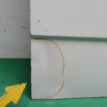 Recambio de porton trasero derecho para nissan trade 100 3.0 turbodiesel referencia OEM IAM  DAÑADA 