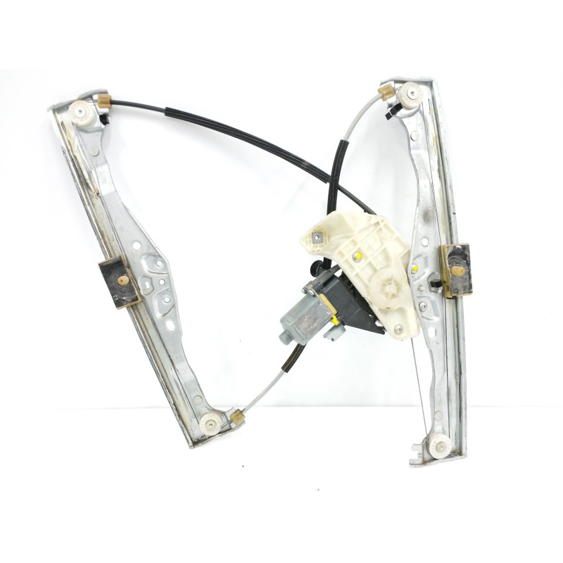 ELEVALUNAS DELANTERO DERECHO