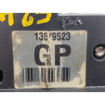 Recambio de cerradura puerta delantera derecha para opel astra j sports tourer 1.7 16v cdti referencia OEM IAM 13579523  