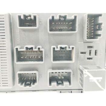 Recambio de caja reles / fusibles para jaguar x-type wagon 2.0 diesel cat referencia OEM IAM 4X4314A073AE  