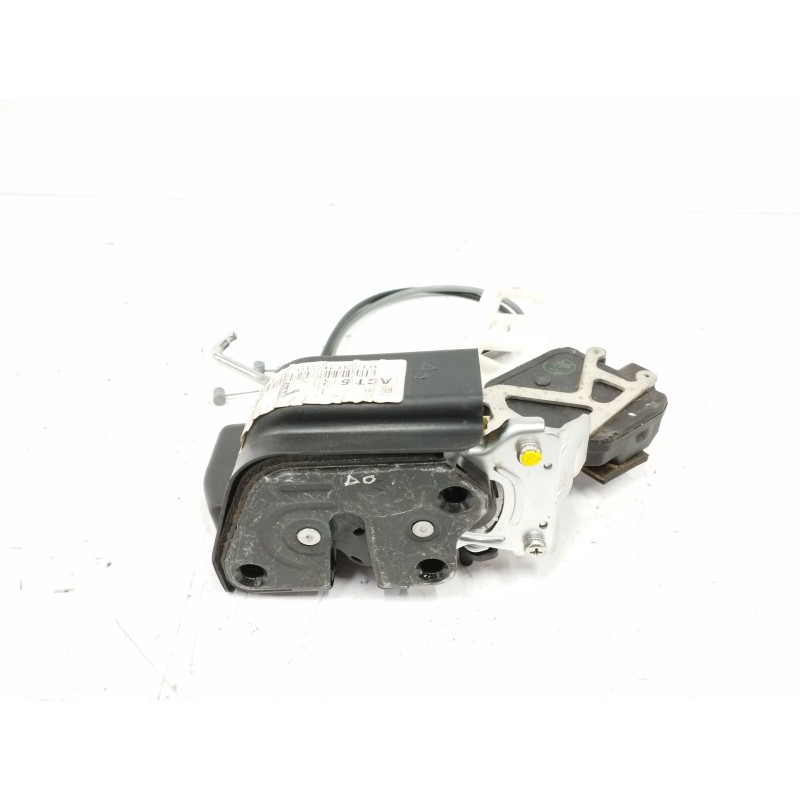 Recambio de cerradura puerta trasera derecha para kia sportage 2.0 crdi referencia OEM IAM 814201F010  