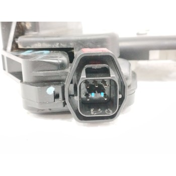 Recambio de cerradura puerta delantera derecha para kia sportage 2.0 crdi referencia OEM IAM 813201F010  