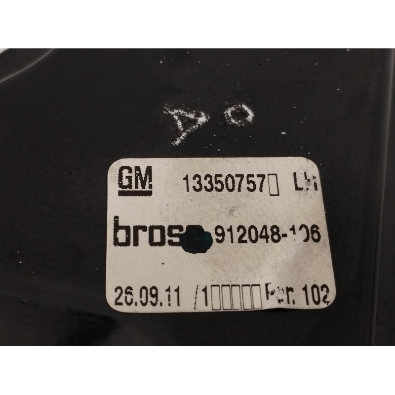 ELEVALUNAS DELANTERO IZQUIERDO