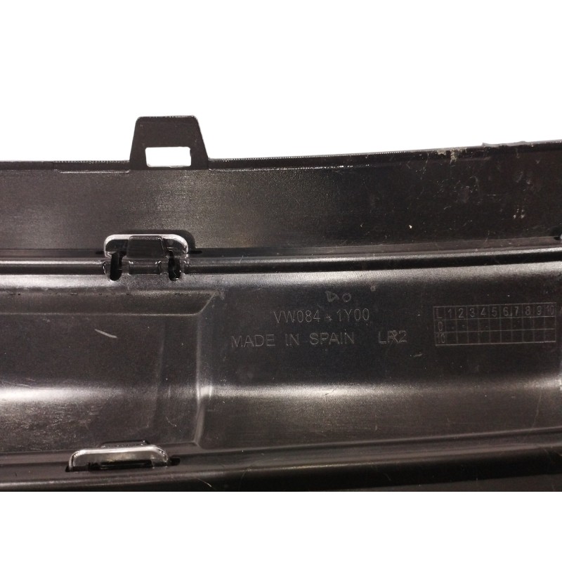 REJILLA DELANTERA SIN SOPORTE 7CE853651A