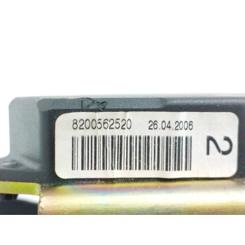 Recambio de cinturon seguridad trasero derecho para renault megane ii coupe/cabrio 1.6 16v referencia OEM IAM 8200562520  