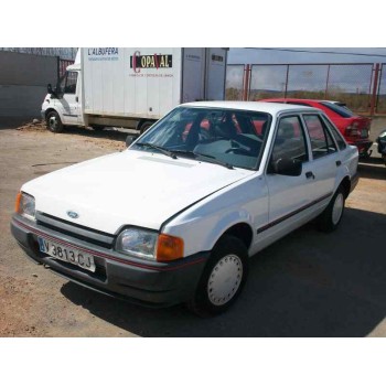 ford escort berlina del año 1987