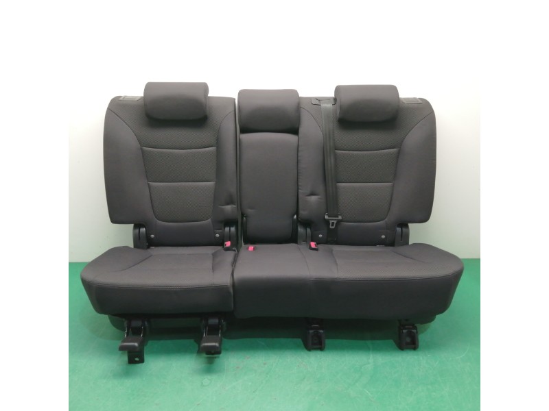 Recambio de asientos traseros para kia sorento 2.0 crdi referencia OEM IAM Recambio de asientos traseros para kia sorento 2.0 crdi referencia OEM IAM