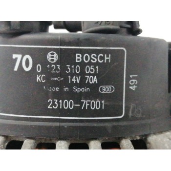 Recambio de alternador para nissan terrano/terrano.ii (r20) 2.7 turbodiesel referencia OEM IAM 231007F001 0123310051 70A