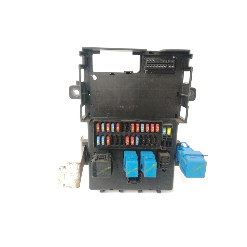 Recambio de caja reles / fusibles para nissan terrano/terrano.ii (r20) 2.7 turbodiesel referencia OEM IAM   