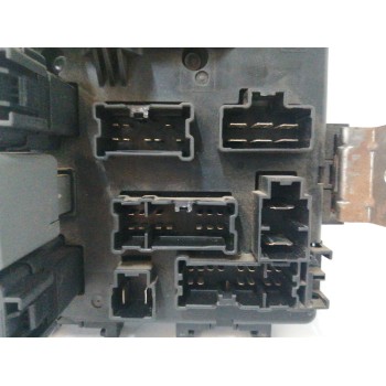 Recambio de caja reles / fusibles para nissan terrano/terrano.ii (r20) 2.7 turbodiesel referencia OEM IAM   