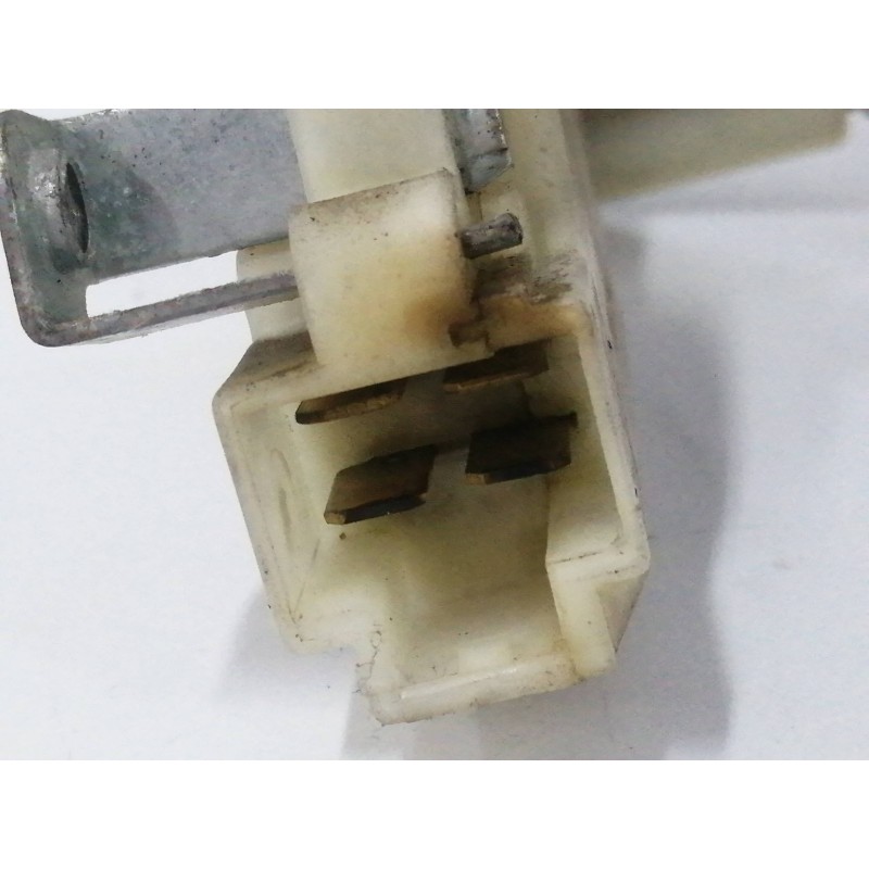 CERRADURA PUERTA DELANTERA IZQUIERDA