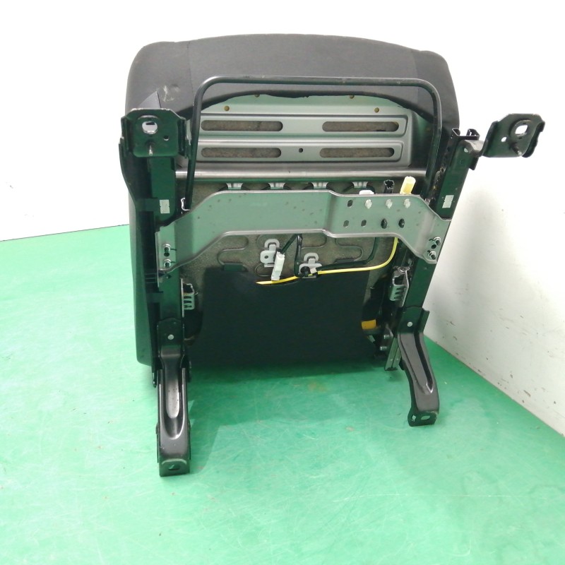 ASIENTO DELANTERO DERECHO