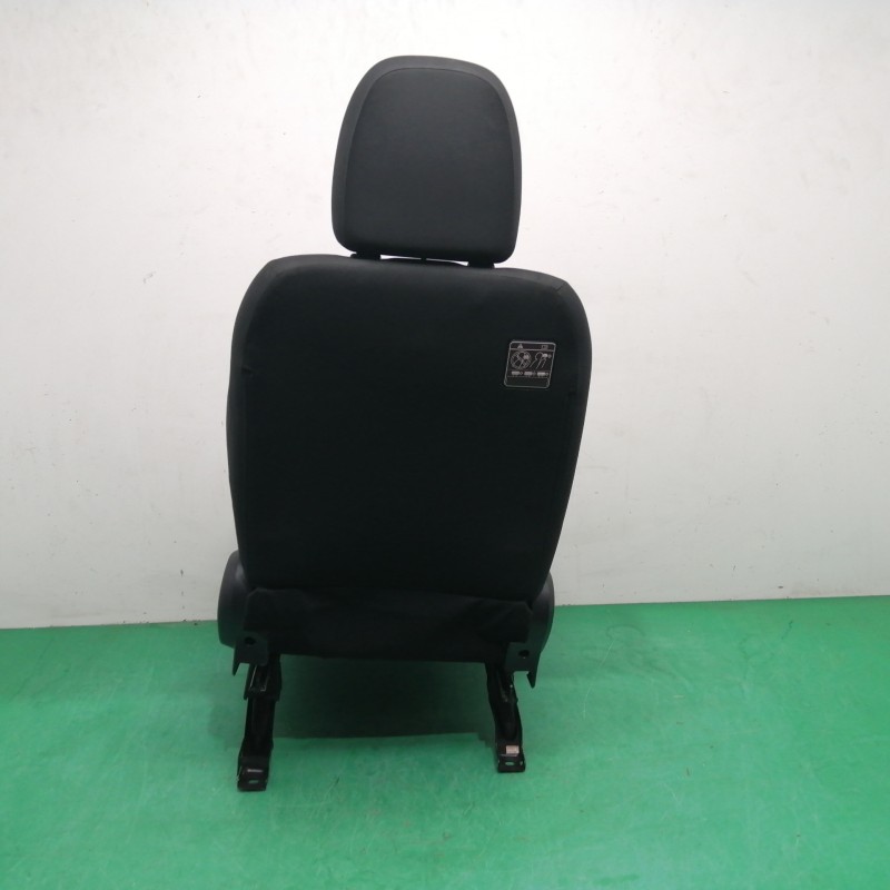 ASIENTO DELANTERO IZQUIERDO OBSERVAR FOTOS