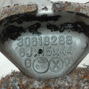 Recambio de llanta para volvo s40 berlina 1.8 cat (1834 cm3) referencia OEM IAM 30618288 6JX15X44 