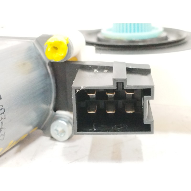 MOTOR ELEVALUNAS TRASERO DERECHO 996147102