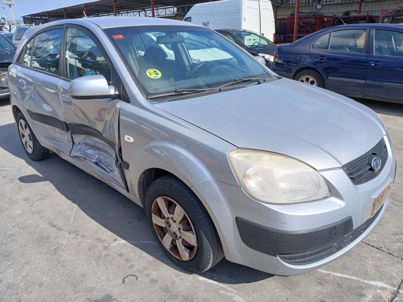 kia rio del año 2005