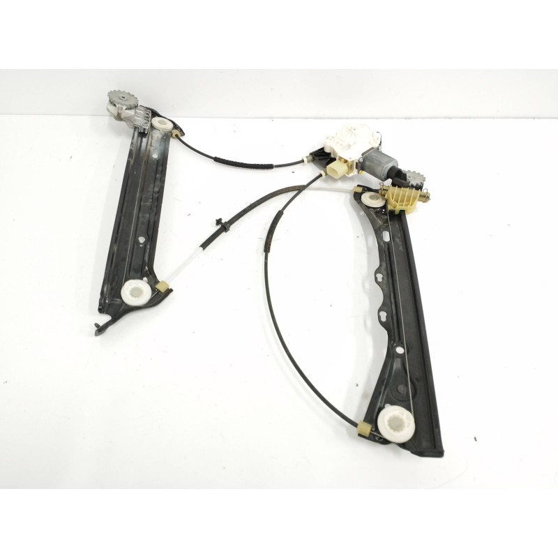 ELEVALUNAS DELANTERO DERECHO 7046032 98515910