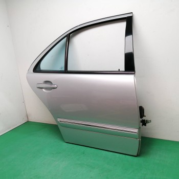 Recambio de puerta trasera derecha para mercedes-benz clase e (w210) e 240 (210.061) referencia OEM IAM  OBSERVAR FOTOS CARIBE