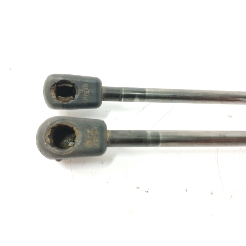 AMORTIGUADORES MALETERO / PORTON A1699800964