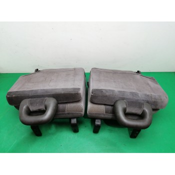 Recambio de asientos traseros para nissan terrano/terrano.ii (r20) 2.7 turbodiesel referencia OEM IAM  TERCERA FILA 